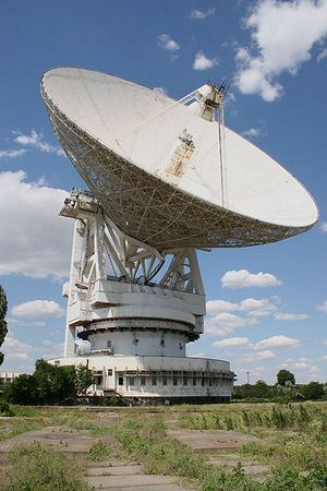 Радиотелескоп П-2500 (РТ 70). Фото S. Korotkiy, Википедия