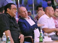 Стивен Сигал и Путин на чемпионате России по смешанным боевым искусствам