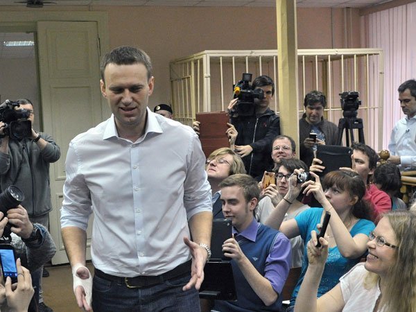 Navalnij a bíróság előtt