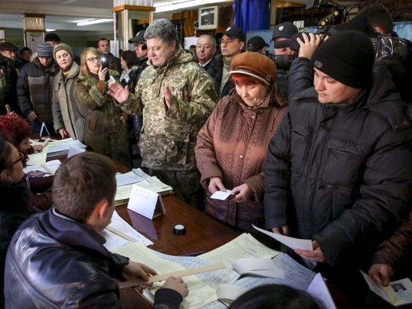 Петр Порошенко на избирательном участке в Краматорске