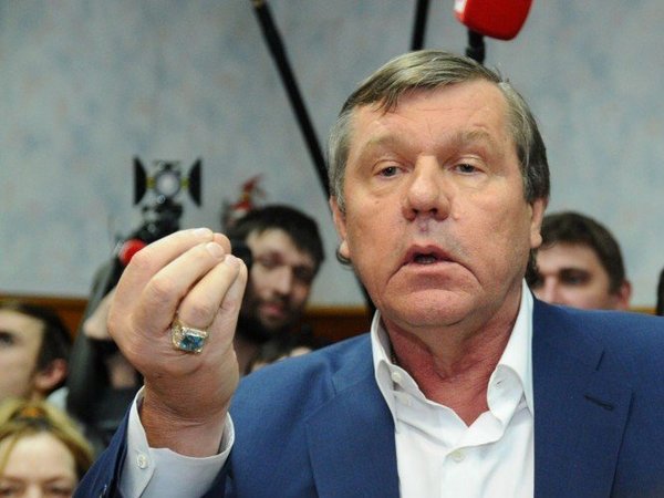 Шансонье Александр Новиков на суде.