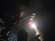 Запуск крылатых ракет «Томагавк» по базе сирийской правительственной армии в Хомсе
