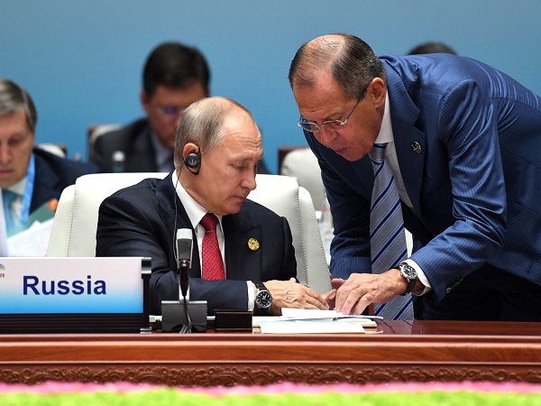 Владимир Путин и Сергей Лавров на саммите БРИКС в Сямэне