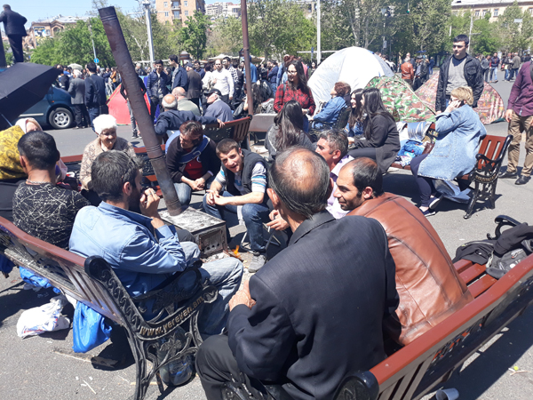 Армения в попытке уклониться от революции
