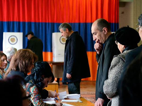 Выборы в Армении: преемственность обеспечена
