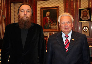 А. Дугин и В. Добреньков. Фото с сайта Фонда им. П. Сорокина