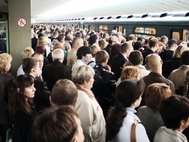 Час-пик в московском метро. Фото пользователя Kalan с сайта wikimedia.org.