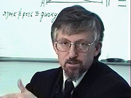 Г.С. Батыгин на лекции в МВШСЭН, 2002 г. Фрагмент видеозаписи