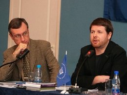 Андрей Захаров и Илья Калинин на презентации НЗ в Московской Школе Политических Исследований. Фото с сайта Школы