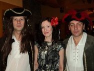 Лола Воронина (в центре). Фото с сайта pirate-party.ru