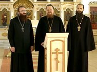 Кадр из видеообращения священников.