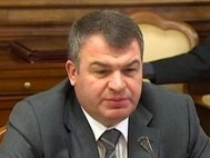 Глава Минобороны Анатолий Сердюков. Кадр: телеканал «Звезда»