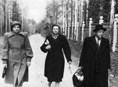 П.А. Деленс с женой и дочерью (Маргарита Дьячкова)