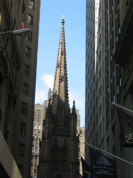 Город (НЙ) учится у церкви вертикали
