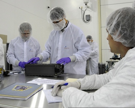 O/OREOS CubeSat. Фото U.S. Air Force/Lou Hernandez