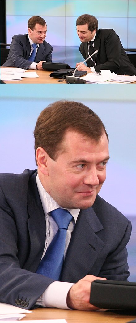 Дмитрий Медведев и Владислав Сурков. Фото Наташи Четвериковой