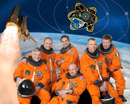 Команда шаттла STS-134.  Фото NASA