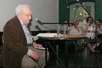 Поэтический вечер Вячеслава Всеволодовича Иванова в клубе Bilingua. Фото Натальи Четвериковой