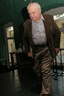 Поэтический вечер Вячеслава Всеволодовича Иванова в клубе Bilingua. Фото Натальи Четвериковой
