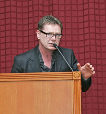 Юрий Метелкин. Московская Международная Книжная Ярмарка — 2007. Фото Натальи Четвериковой