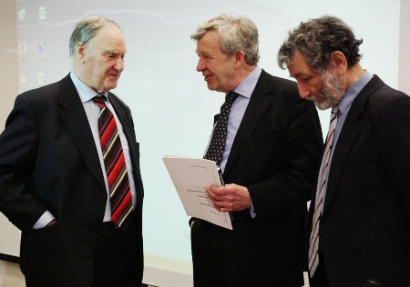 Сергей Петрович Капица, Дэвид Коулмен и Анатолий Григорьевич Вишневский. Фото Алексея Куприянова.