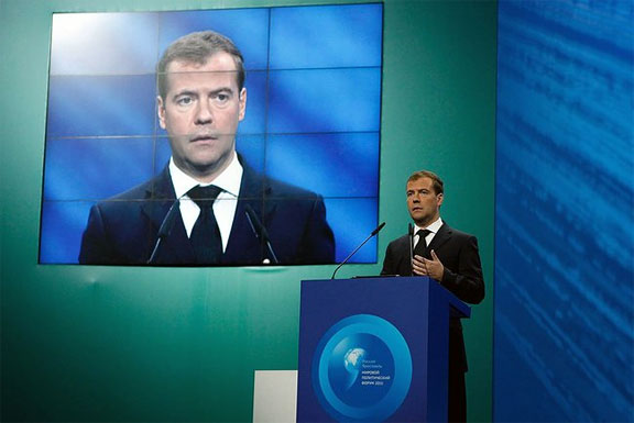 Дмитрий Медведев на Ярославском форуме.