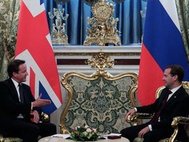 Премьер-министр Великобритании Дэвид Кэмерон и Дмитрий Медведев.
