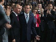 Владимир Путин и Дмитрий Медведев на съезде партии «Единая Россия».