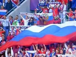 Российские футбольные фанаты на матче