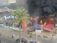 Недовольные приездом главы католической церкви спалили в Триполе ресторан KFC