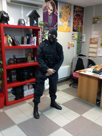 Во время обыска в офисе редакции устроили «маски-шоу»