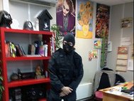 Во время обыска в офисе редакции устроили «маски-шоу»
