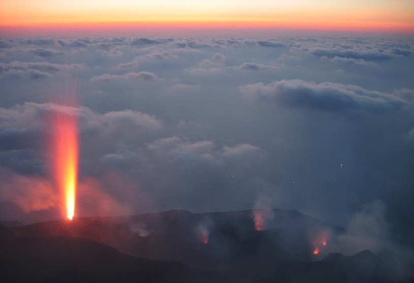 Извержение вулкана Стромболи в Италии. Фото: m. aquila/Flickr.com