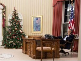 Барак Обама в кабинете Белого Дома