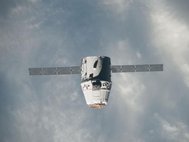 Космический корабль Dragon