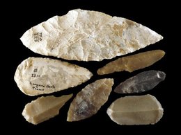 Каменные орудия солютрейской культуры (поздний палеолит)