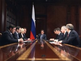 Дмитрий Медведев на совещании с вице-премьерами.