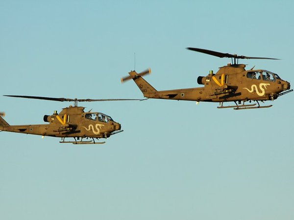 Вертолет Bell AH-1 Cobra