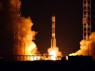 Старт носителя «Протон-М» с аппаратом Anik-G1
