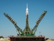 Ракета-носитель «Союз-ФГ» с кораблем экспедиции МКС-36 на стартовой площадке Байконура, 26 мая 2013 г. Фото: NASA
