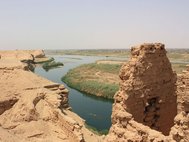 Вид на Евфрат со стены Дура-Европоса