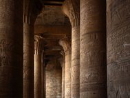 Колонны храма Хора в Эдфу