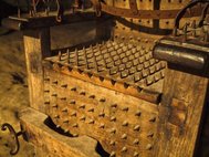 Пыточное кресло из крепости Сан-Лео в Италии