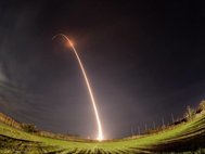 Запуск ракеты Minotaur-1 19 ноября 2013 г. Ракета установила мировой рекорд, выведя на орбиту Земли 29 спутников. Фото: NASA/Allison Stancil