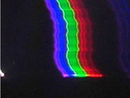 Спектр молнии, ударившей в землю, и образовавшейся шаровой молнии (белая точка слева)