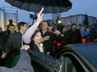 Юлия Тимошенко покидает митинг