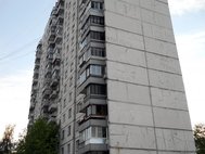 Семнадцатиэтажный жилой дом на ул. Маршала Захарова в Москве