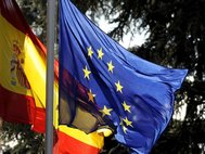 Флаги Испании и ЕС
