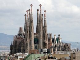 Искупительный храм Святого Семейства (проект А. Гауди, Барселона)