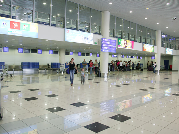 Зал регистрации пассажиров терминала B аэропорта «Внуково»